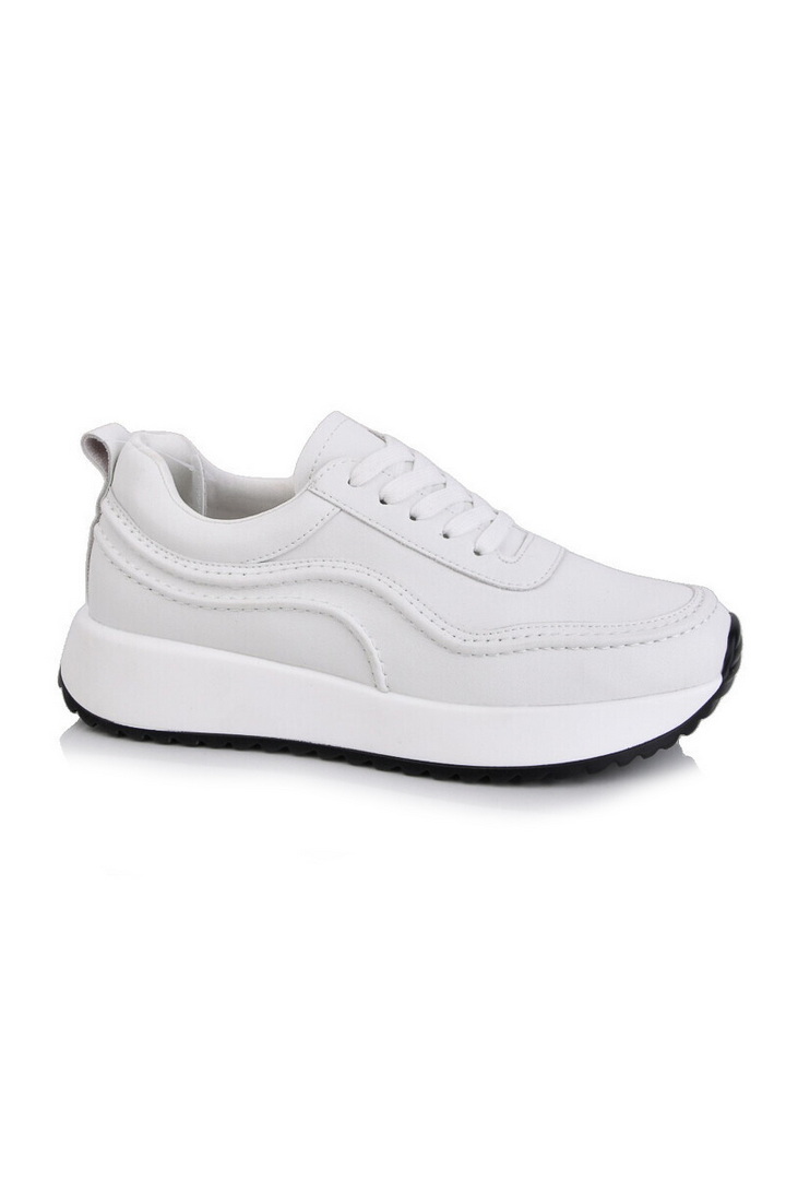 Кросівки жіночі