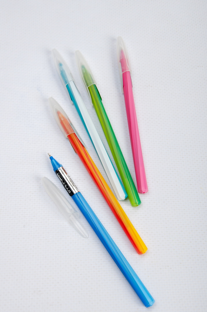 Ручка масляна, 0,7 мм, "Malibu", ECONOMIX синя