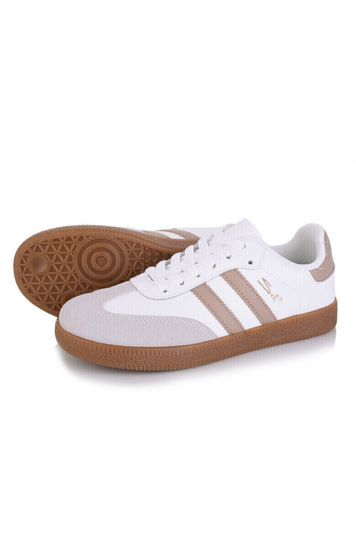 Кросівки жіночі