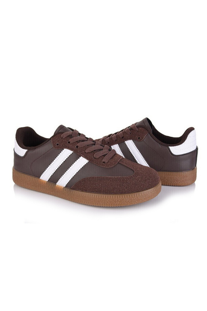 Кросівки жіночі