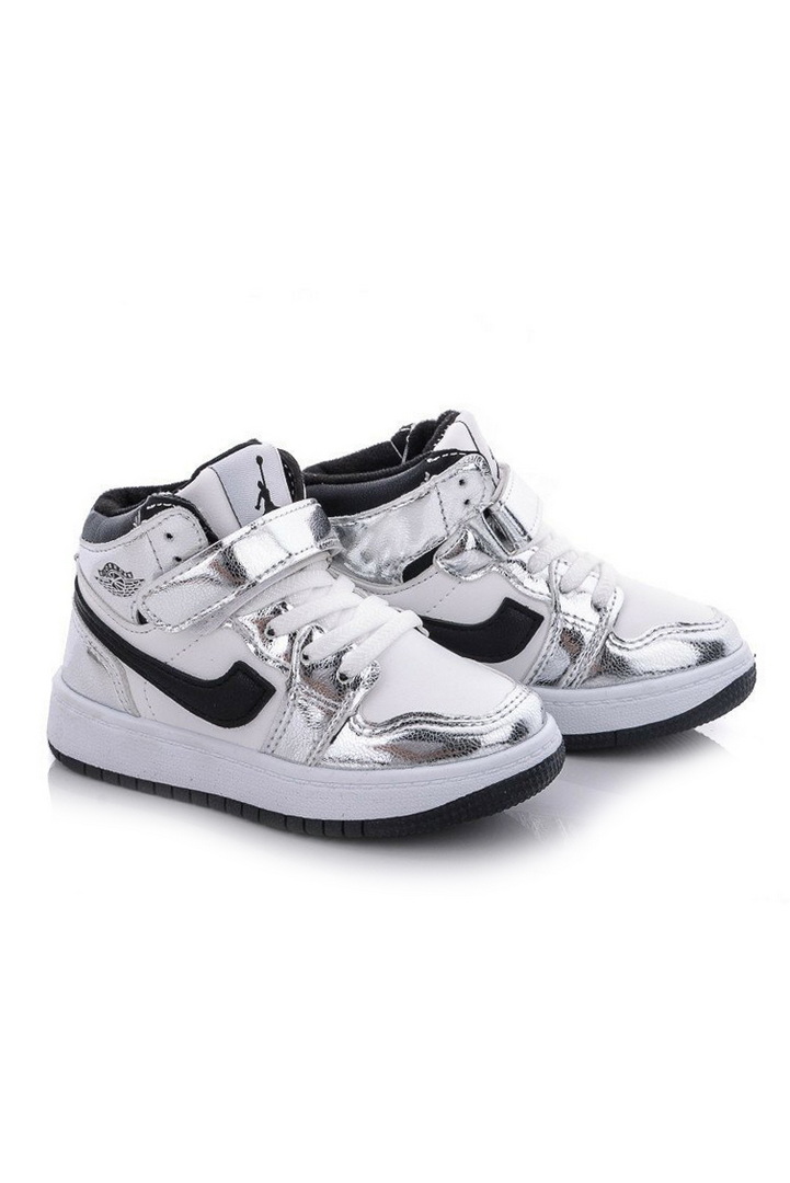 Кросівки дитячі