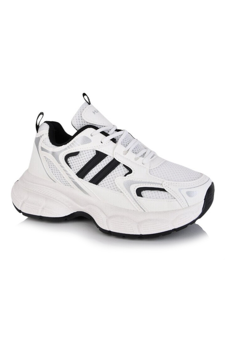 Кросівки жіночі