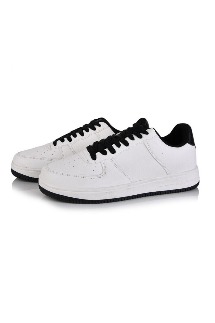 Кросівки чоловічі