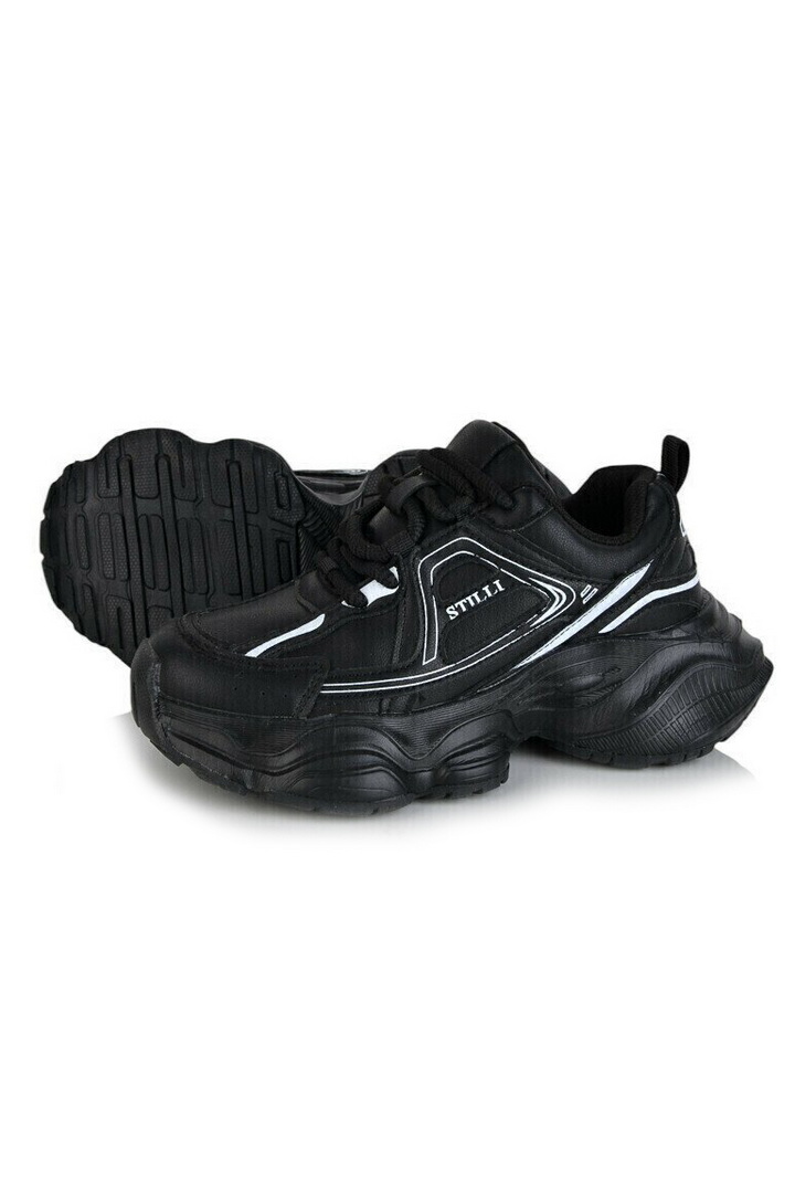 Кросівки жіночі