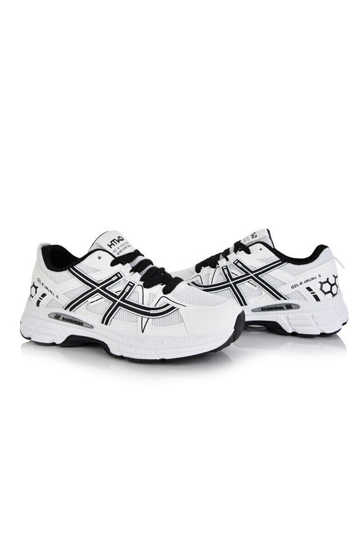 Кросівки жіночі