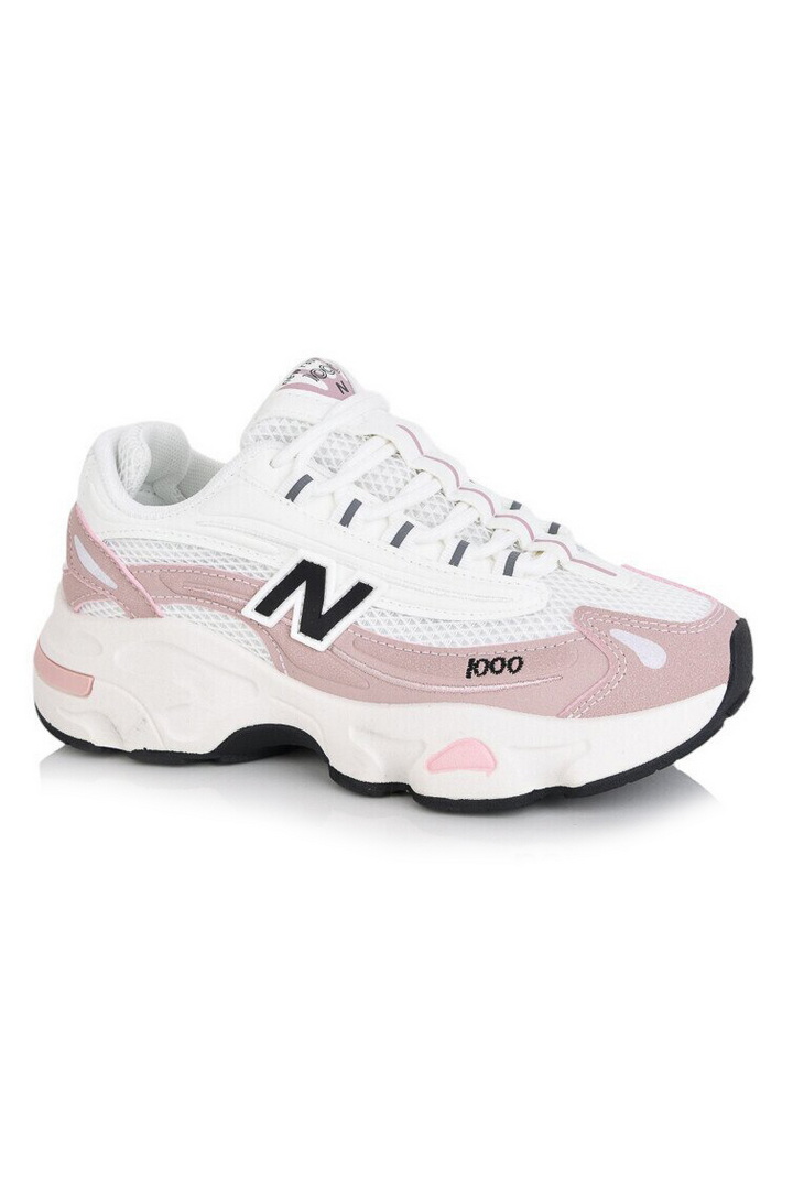 Кросівки жіночі