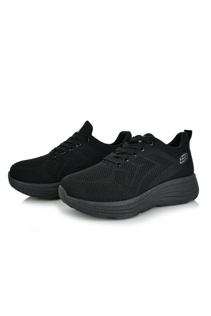 Кросівки жіночі