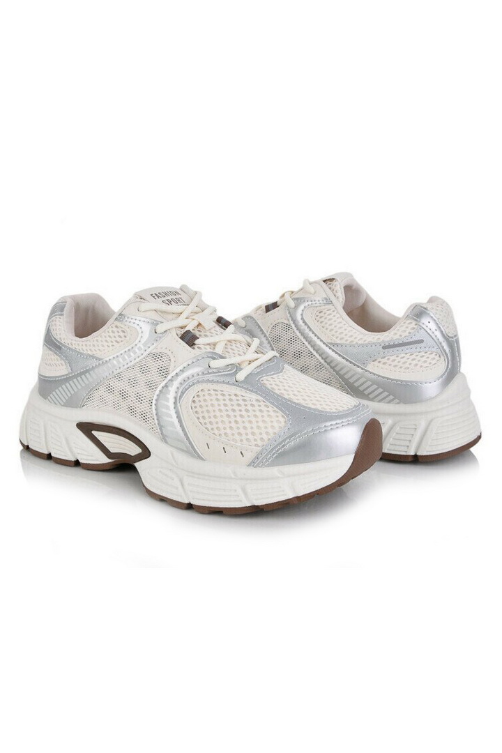 Кросівки жіночі